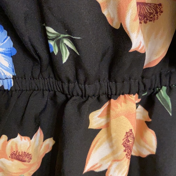 🧁Peach, green, blue floral ruffle front dress. Has bell sleeves. UK 10. US 6. - Picture 8 of 8